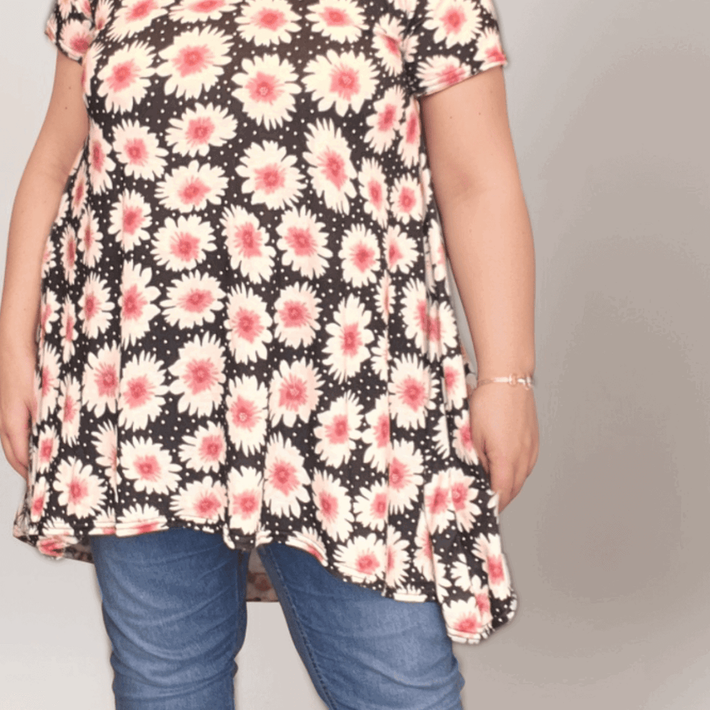 Daisy Print Swing Top with Hanky Hem - FullFab